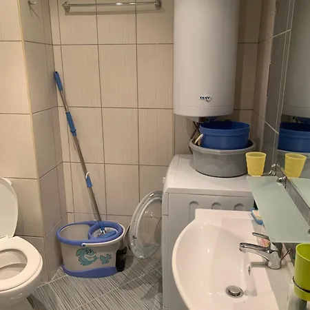 公寓 уютные с 1 спальней в г
